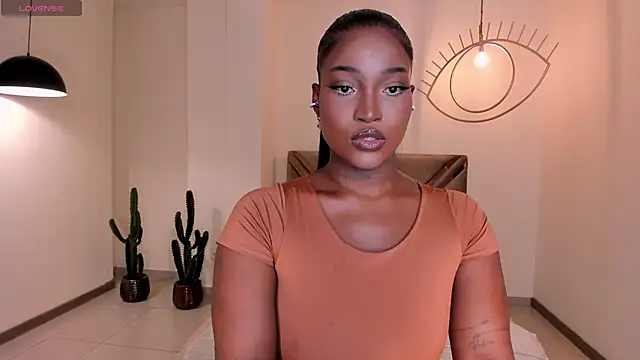 SavannahStorm online show from 05/26/26, 07:32