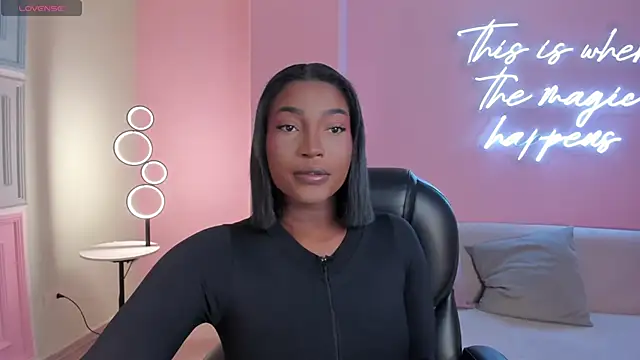 SavannahStorm online show from 06/19/26, 11:14