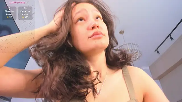 miss shine online show from 03/22/25, 04:03
