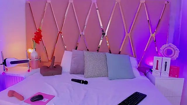 madyjames online show from 07/21/26, 01:24