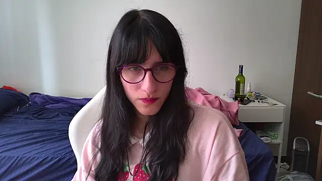 Snapshot of Alice_love29 chatting on 02/12/25, 05:48 Alice love29 online show from 02/12/25, 05:48