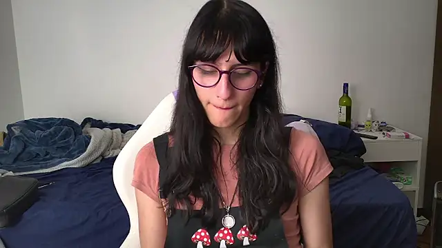 Snapshot of Alice_love29 chatting on 02/16/25, 09:59 Alice love29 online show from 02/16/25, 09:59