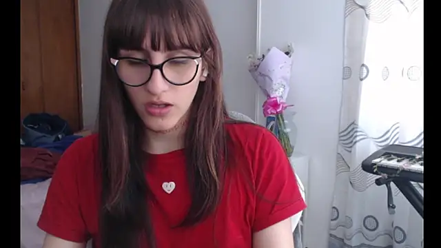 Snapshot of Alice_love29 chatting on 06/04/26, 02:34 Alice love29 online show from 06/04/26, 02:34