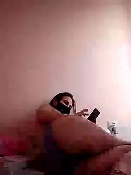 Snapshot of MikaKors chatting on 01/18/25, 07:17 MikaKors online show from 01/18/25, 07:17