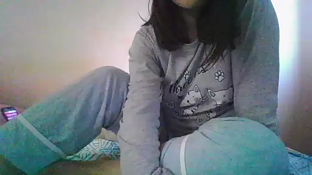 Snapshot of MikaKors chatting on 02/02/25, 10:24 MikaKors online show from 02/02/25, 10:24