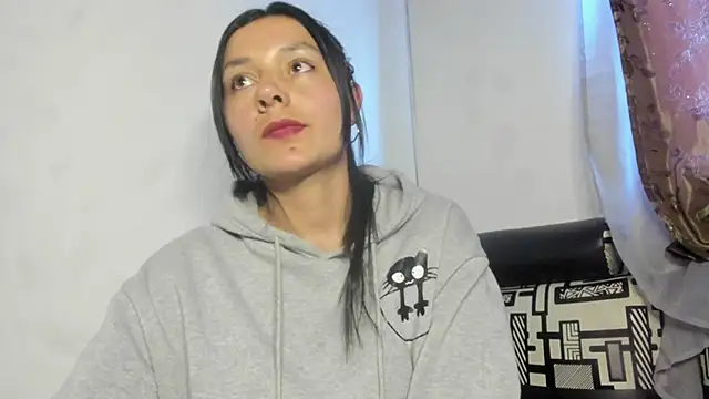 Nathaly love96 online show from 07/15/26, 10:37