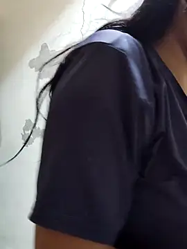 illay love online show from 02/12/25, 10:56
