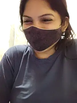 illay love online show from 02/28/25, 04:43
