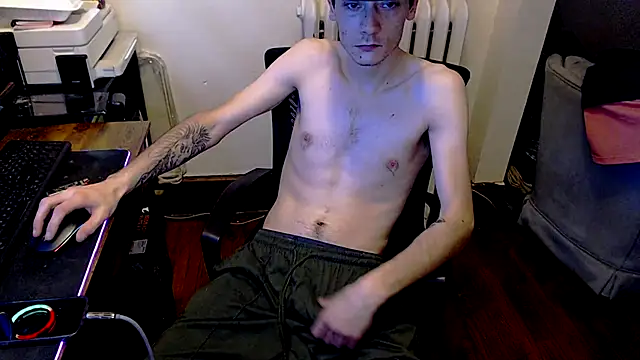 Snapshot of MrKingDick607 chatting on 10/22/25, 12:27 MrKingDick607 online show from 10/22/25, 12:27
