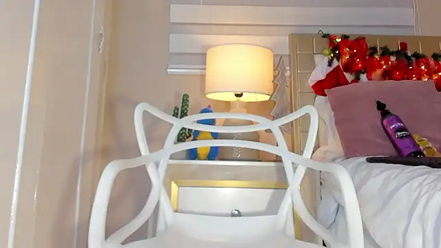 zoe sky  online show from 12/31/24, 05:40