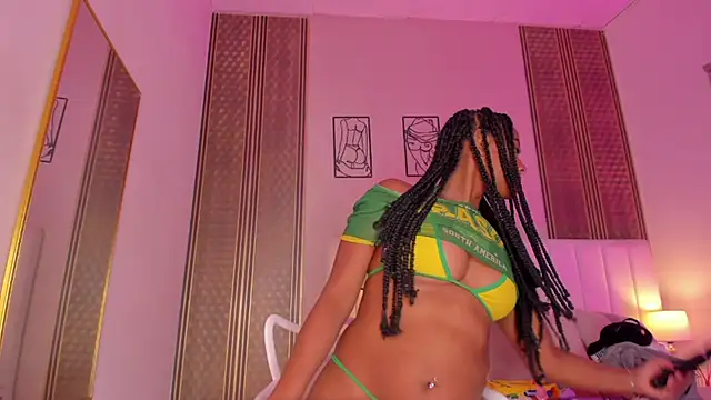 Snapshot of zoe_sky_ chatting on 10/20/25, 11:32 zoe sky online show from 10/20/25, 11:32