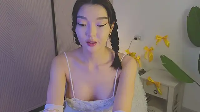 AudreyMell online show from 12/24/24, 03:26
