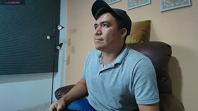 Snapshot of Jhonatan_Morales_S chatting on 03/09/25, 02:39 Jhonatan Morales S online show from 03/09/25, 02:39