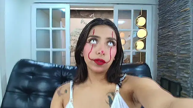 Snapshot of miss_collins chatting on 10/31/25, 06:09 miss collins online show from 10/31/25, 06:09