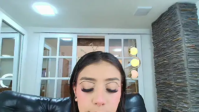 Snapshot of miss_collins chatting on 11/12/25, 05:57 miss collins online show from 11/12/25, 05:57