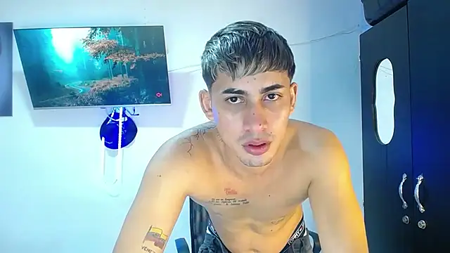 Snapshot of boy_latino_sex chatting on 10/20/25, 08:59 boy latino sex online show from 10/20/25, 08:59