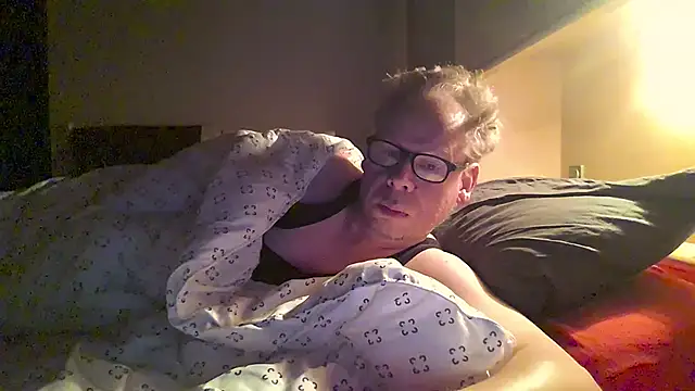 kinkyslet8 online show from 09/29/25, 04:50