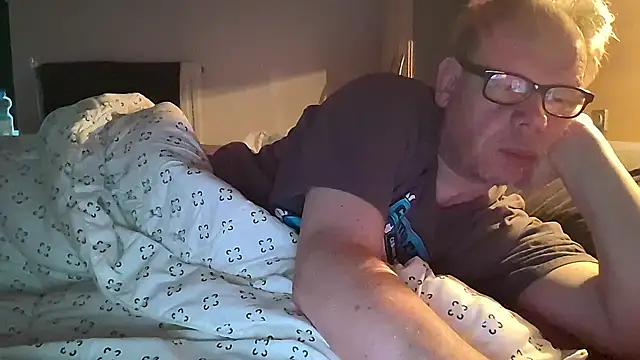 kinkyslet8 online show from 10/27/25, 07:34