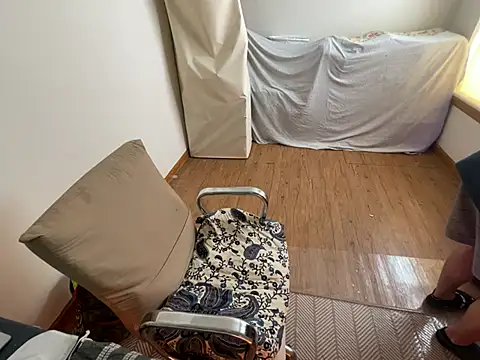 Snapshot of RuffClvb chatting on 02/15/25, 10:21 RuffClvb online show from 02/15/25, 10:21