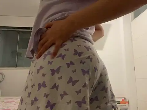 ForeverLola2024 online show from 12/19/24, 03:18