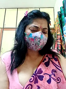 Snapshot of Ratna-777 chatting on 11/24/25, 05:34 Ratna-777 online show from 11/24/25, 05:34