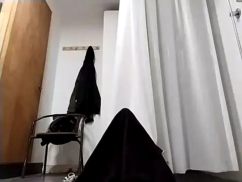 Snapshot of angelcachondo199211 chatting on 10/01/25, 02:34 angelcachondo199211 online show from 10/01/25, 02:34