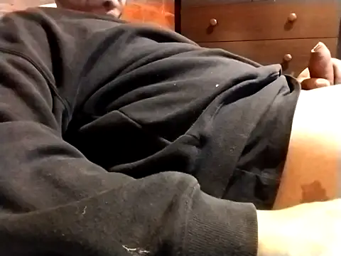 Snapshot of angelcachondo199211 chatting on 10/10/25, 05:39 angelcachondo199211 online show from 10/10/25, 05:39