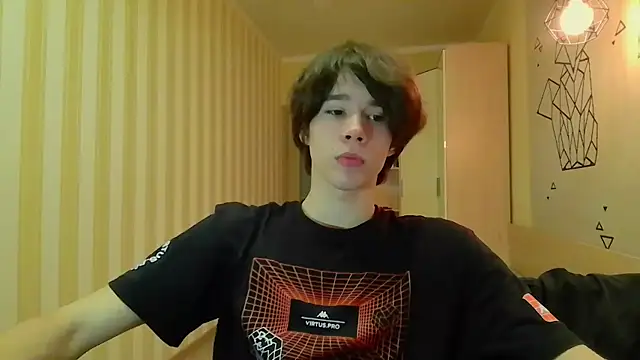 Snapshot of gayGamogey chatting on 03/18/25, 05:31 gayGamogey online show from 03/18/25, 05:31