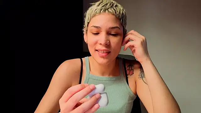 Charlee pink online show from 07/10/26, 04:31