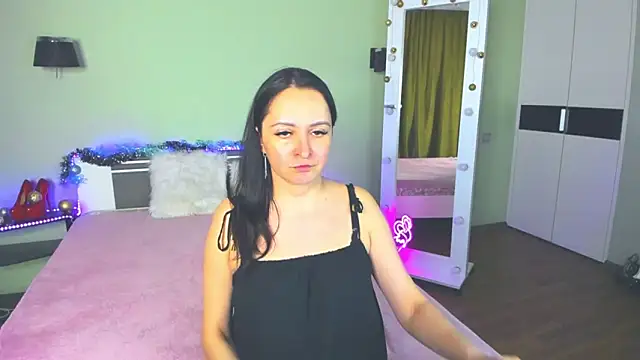 AngellLika online show from 12/13/24, 01:01