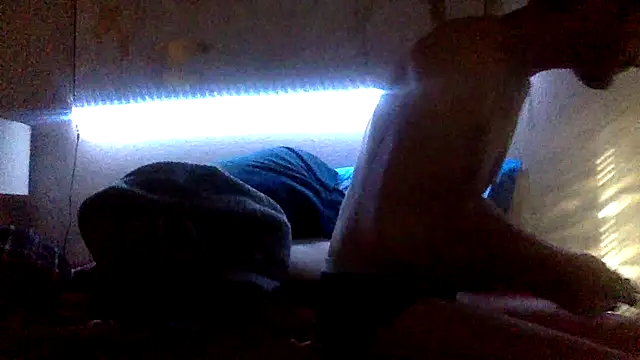 Snapshot of ChillzPnp chatting on 11/09/25, 03:43 ChillzPnp online show from 11/09/25, 03:43