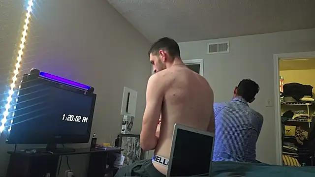 Snapshot of ChillzPnp chatting on 11/24/25, 07:19 ChillzPnp online show from 11/24/25, 07:19