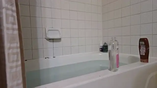 Snapshot of ChillzPnp chatting on 12/14/25, 09:25 ChillzPnp online show from 12/14/25, 09:25