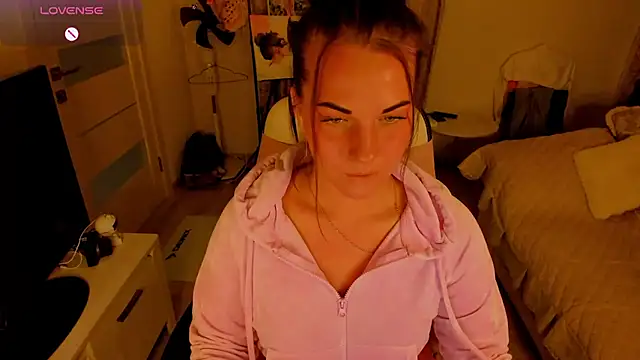 masha19981 online show from 10/13/25, 06:52