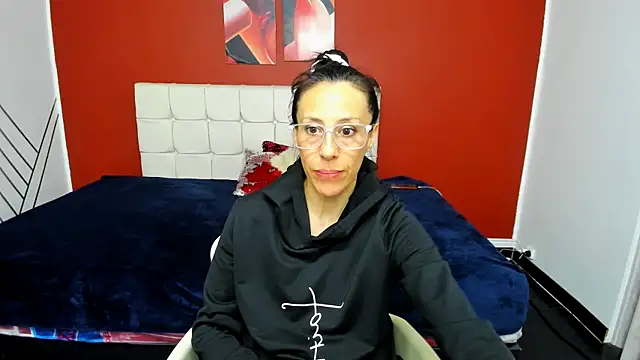 Snapshot of Abrillee1 chatting on 01/12/25, 03:17 Abrillee1 online show from 01/12/25, 03:17