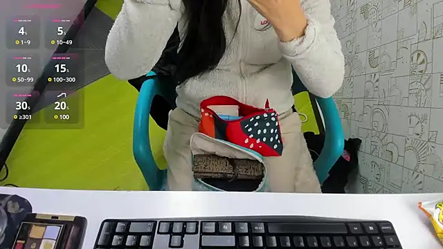 Snapshot of Abrillee1 chatting on 03/08/25, 07:31 Abrillee1 online show from 03/08/25, 07:31