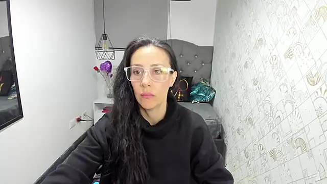 Snapshot of Abrillee1 chatting on 03/23/25, 03:43 Abrillee1 online show from 03/23/25, 03:43