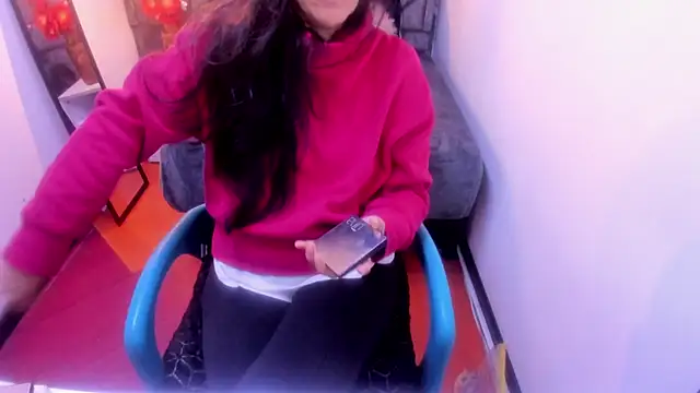 Snapshot of Abrillee1 chatting on 11/14/25, 11:42 Abrillee1 online show from 11/14/25, 11:42