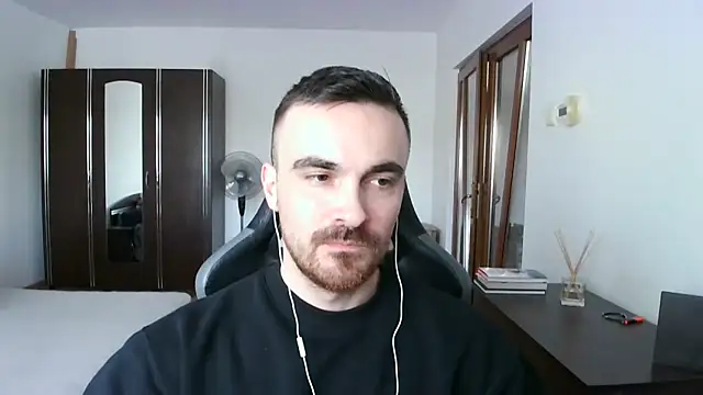 Snapshot of mu5clemania2 chatting on 03/03/26, 02:12 mu5clemania2 online show from 03/03/26, 02:12