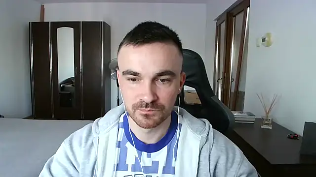 Snapshot of mu5clemania2 chatting on 03/14/26, 05:24 mu5clemania2 online show from 03/14/26, 05:24