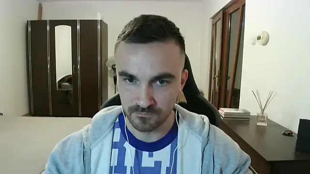 Snapshot of mu5clemania2 chatting on 03/14/26, 05:29 mu5clemania2 online show from 03/14/26, 05:29