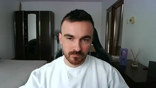 Snapshot of mu5clemania2 chatting on 03/22/26, 08:40 mu5clemania2 online show from 03/22/26, 08:40