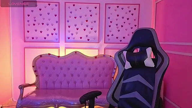 Snapshot of ailen_t chatting on 09/13/25, 02:55 ailen t online show from 09/13/25, 02:55