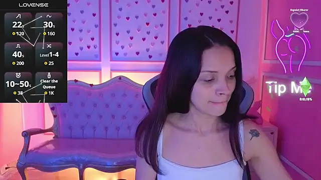 Snapshot of ailen_t chatting on 09/21/25, 02:35 ailen t online show from 09/21/25, 02:35