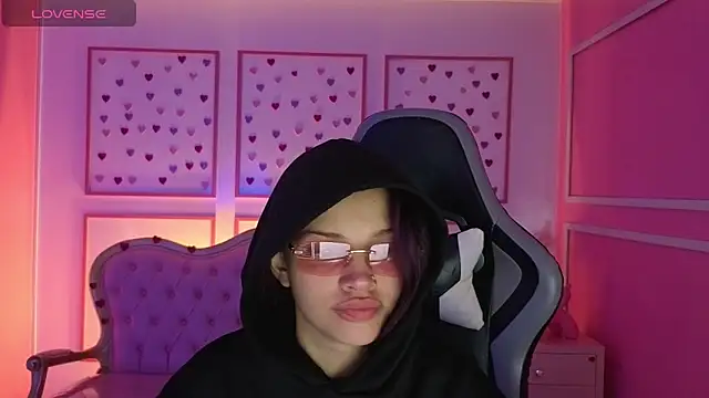 Snapshot of ailen_t chatting on 09/26/25, 02:26 ailen t online show from 09/26/25, 02:26