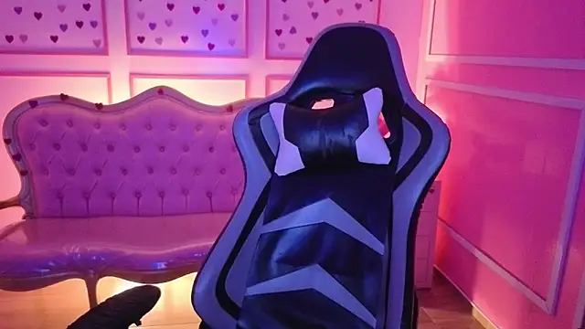 Snapshot of ailen_t chatting on 10/16/25, 09:54 ailen t online show from 10/16/25, 09:54