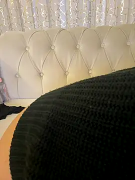 asikiz7771 online show from 10/18/25, 01:52