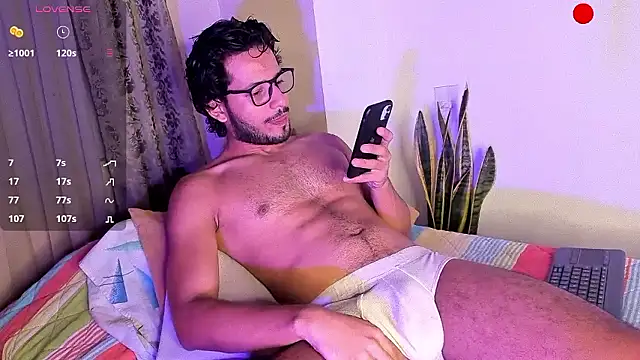 Nicholasrodrii online show from 12/08/24, 11:29