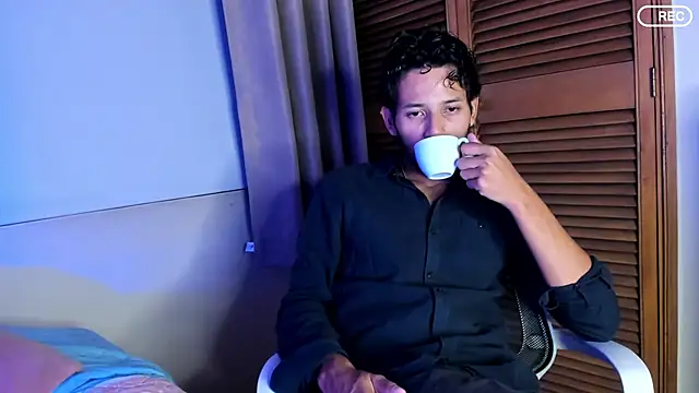 Snapshot of Nicholasrodrii chatting on 09/13/25, 11:48 Nicholasrodrii online show from 09/13/25, 11:48