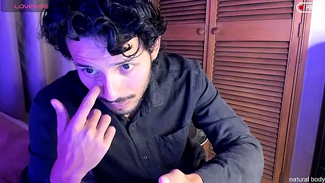 Snapshot of Nicholasrodrii chatting on 10/18/25, 10:32 Nicholasrodrii online show from 10/18/25, 10:32